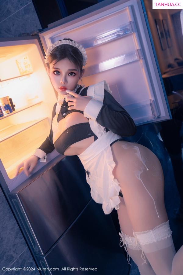   [XiuRen]高清写真图 2024.08.05 No.8966 小童颜 丝袜美臀第17张图片